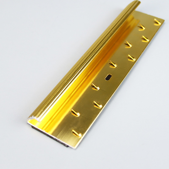 Pince en aluminium auto-adhésive décorative d'équilibre de tuile de tapis en métal pour l'hôtel