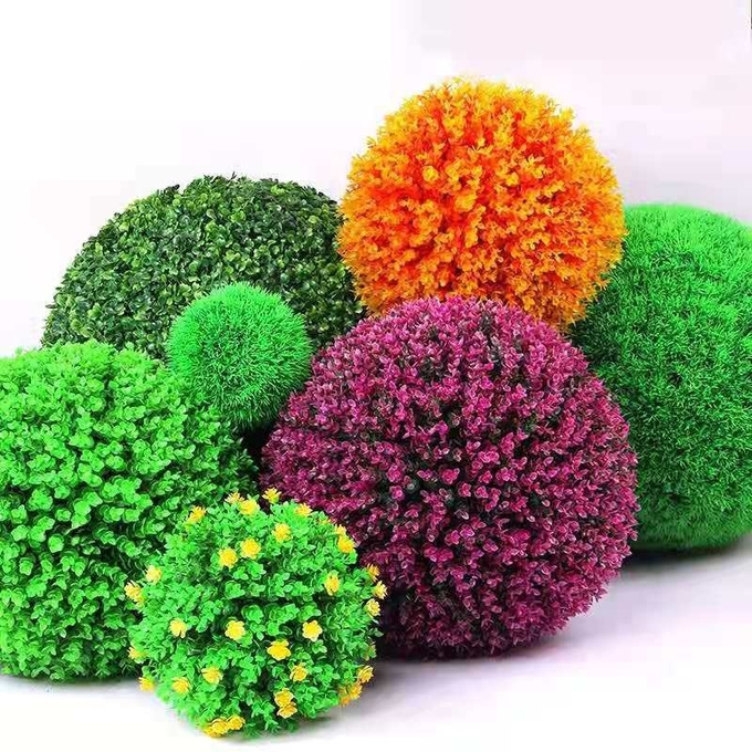 Boule topiaire artificielle de haute qualité d'herbe d'usine